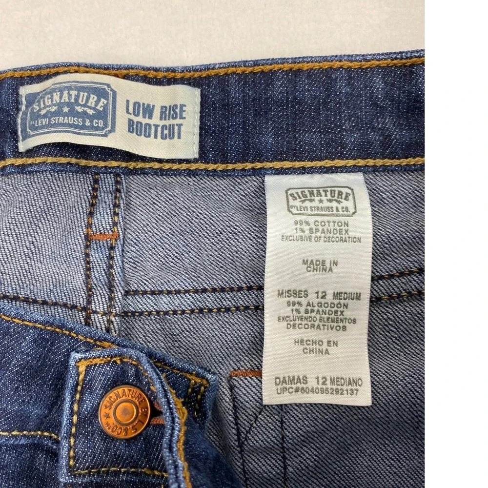 Levi Strauss‎ Signature Jeans Women 12 Low Rise Bootcut Dark Wash Denim